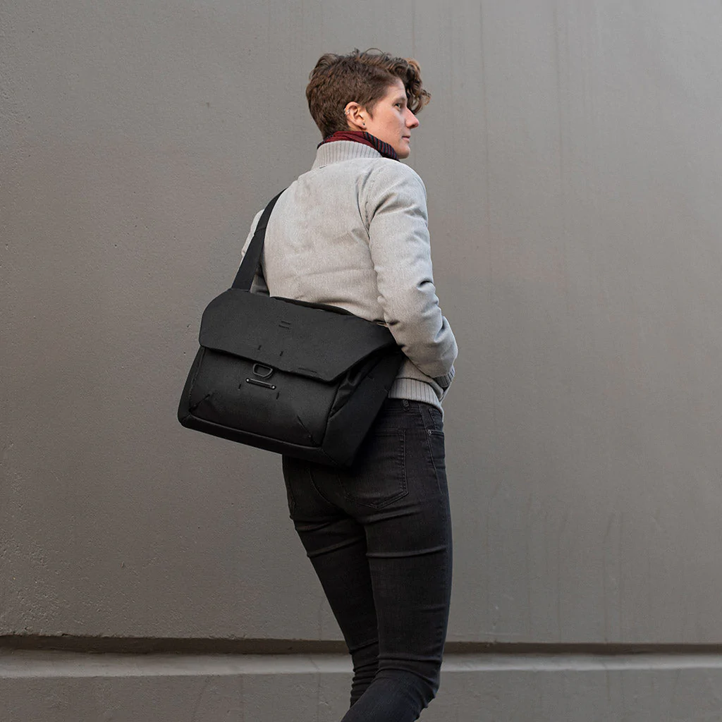 The Peak Design Everyday Messenger